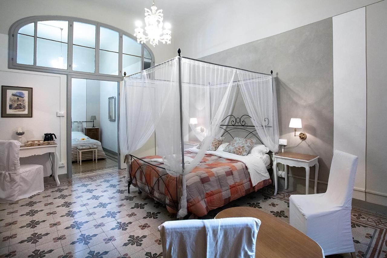 מלון לוקה Residenza Centro Storico מראה חיצוני תמונה